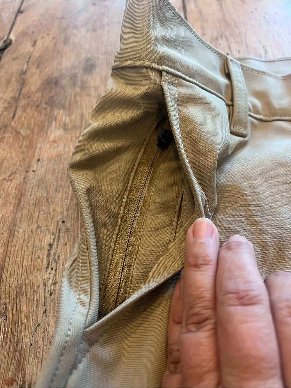 Levis slim straight